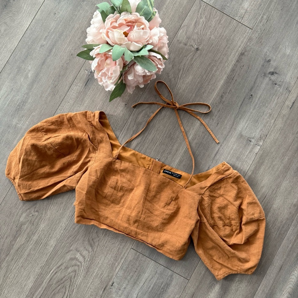 💐5 for $15💐 SHEIN Amber Poof‎ Sleeve Tie Neck Crop Top